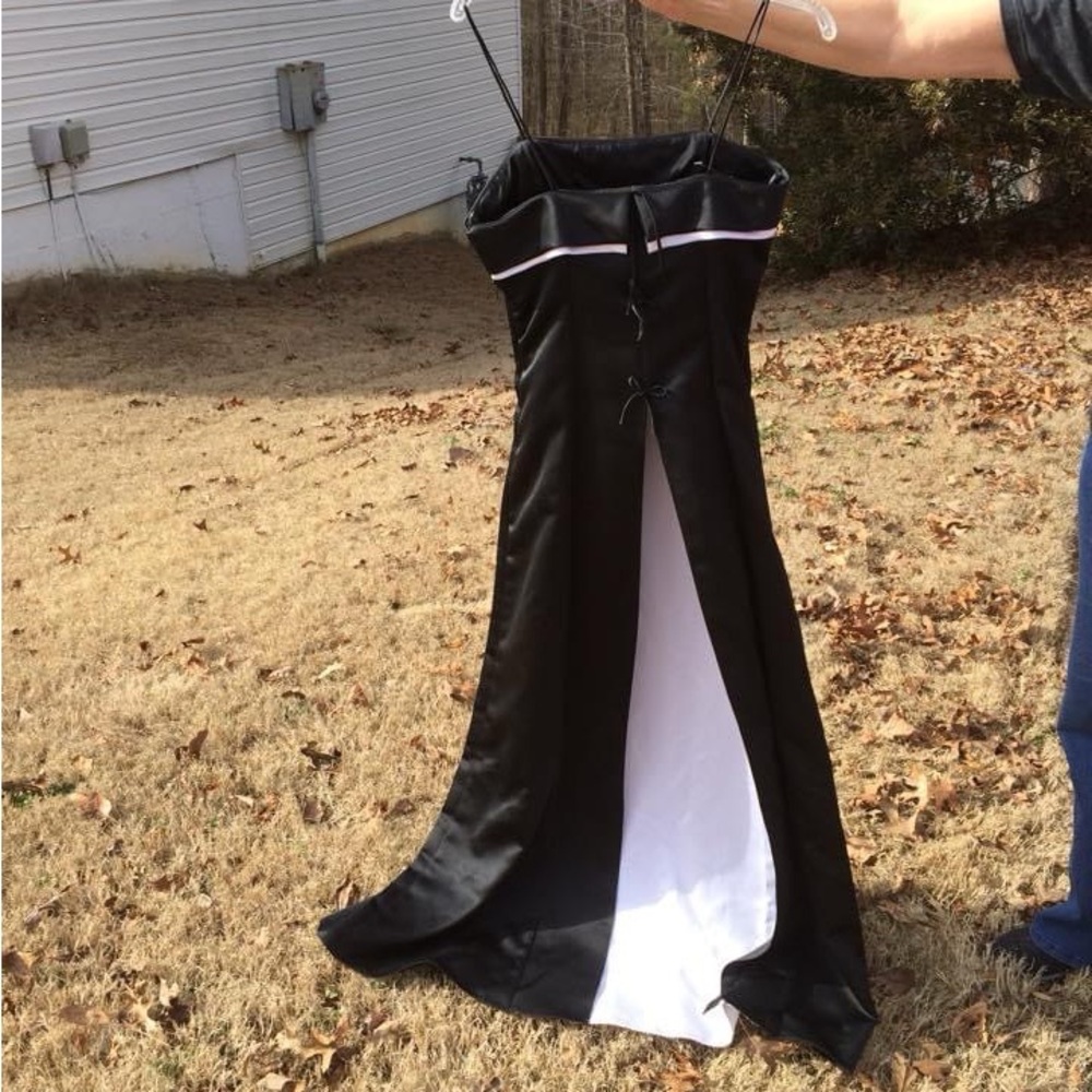 Elegant Black and White Prom Dress